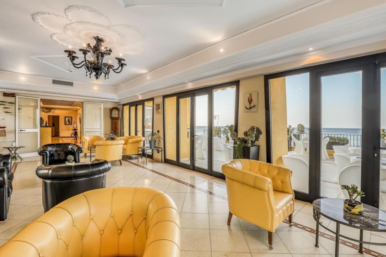 Albatros Hotel 4*